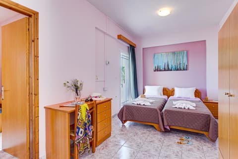 Eden Beach Hotel, Room