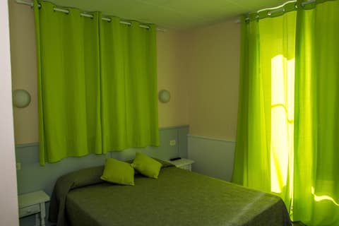 Hostal Emporda, Room