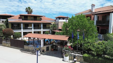 Ammon Garden Hotel, Front of property