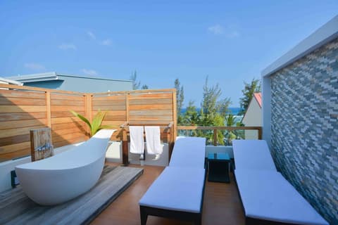 Coconut Tree Hulhuvilla Beach, Room