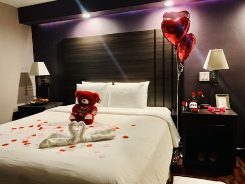 GreenTree Inn & Suites Alhambra, Room