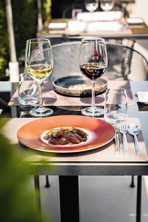 Hôtel b design & Spa, Restaurant