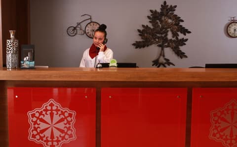 Hotel Santiago de Compostella Suites, Reception