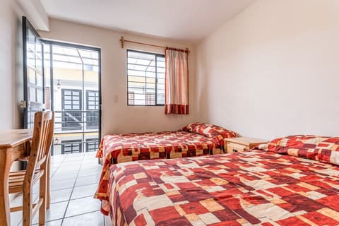 Cinco de Mayo Hotel, Room