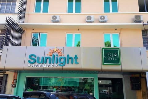 Jsia Hotel, Front of property