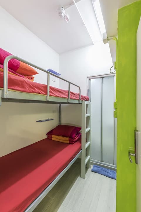 Check Inn HK - Hostel, Room