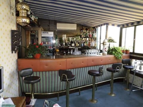 Foresta Hotel, Bar (on property)