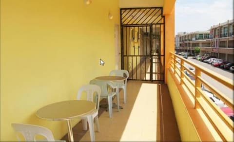 One Hotel Lintas Jaya, Terrace/patio