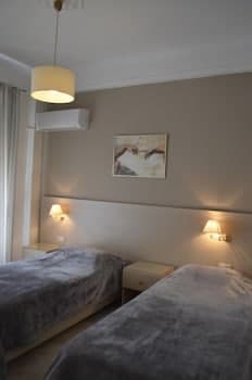 Archontissa Rooms, Room