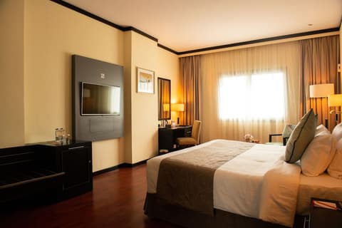 Grandeur Hotel, Room