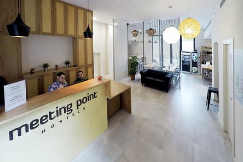 Meeting Point Hostels, Reception