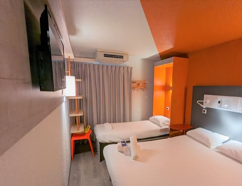 Ibis Budget Marseille Vieux Port, Room