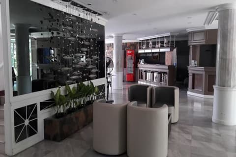 Garden Paradise Hotel & Serviced Apartment, Lobby sitting area