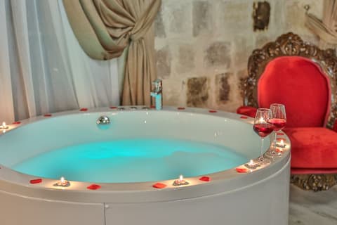 Bedrock Cave Hotel - Adults Only, Room