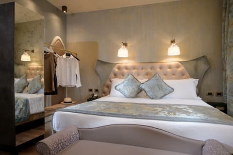 Palazzo Veneziano, Room