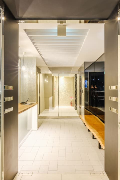 Hotel Axas Nihonbashi, Interior entrance