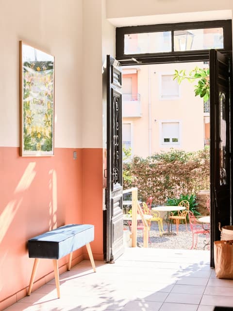 Hôtel Lemon, Reception