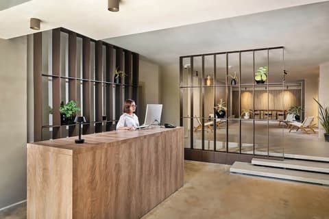 Büyük Hotel, Reception