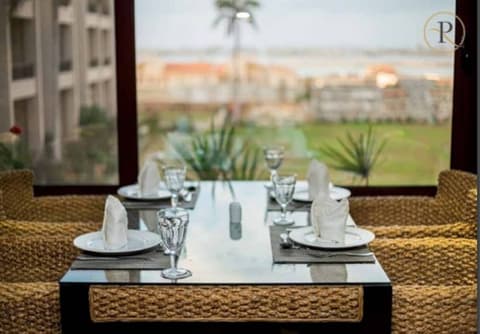 Panacea Suites Hotel, Dining