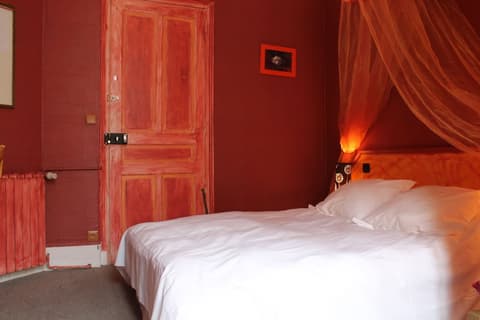 Hôtel de Normandie, Room