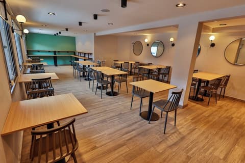 M382 Hotel Bariloche, Restaurant