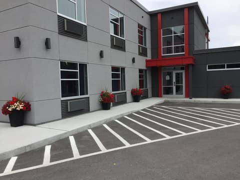 Hôtel Ô Laval, Property entrance