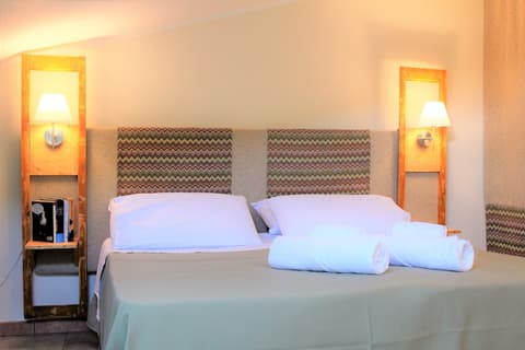 BBuSS Country Club, Room