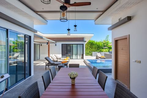 CASABAY Luxury Pool Villas by STAY, Private kitchen