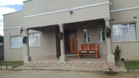 Chiloto Guest House, 