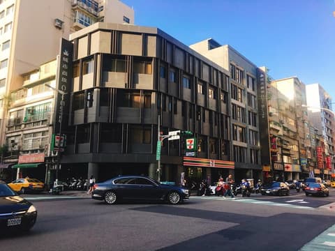 City Suites - Beimen, Property grounds