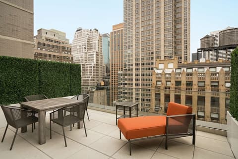 Embassy Suites by Hilton New York Manhattan Times Square, Room