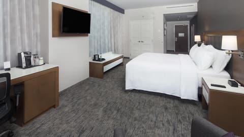 Holiday Inn Hotel & Suites Montreal Centre-ville Ouest by IHG, Room