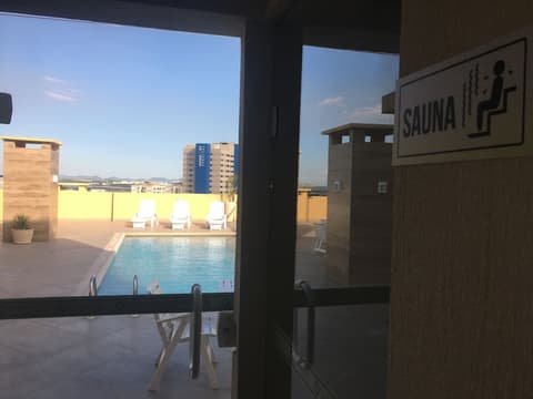 Mont Blanc Suites Duque de Caxias, Outdoor pool