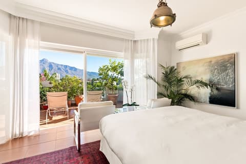 Molo Luxury Suites Puerto Banus, Room