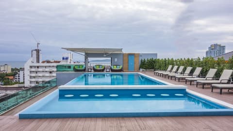 Unique Regency Pattaya, Pool