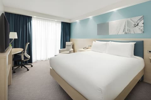 Hampton by Hilton London Docklands, Room