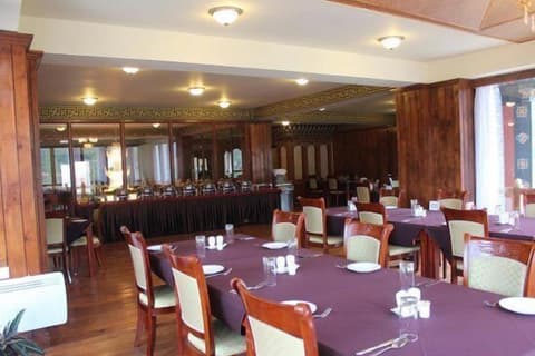 Hotel Drukchen, Restaurant