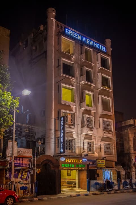 Treebo Green View, Park Circus, Exterior