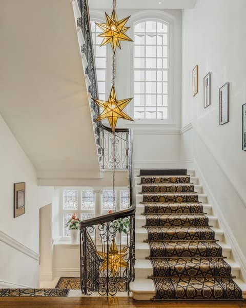 The Lalit London, Reception