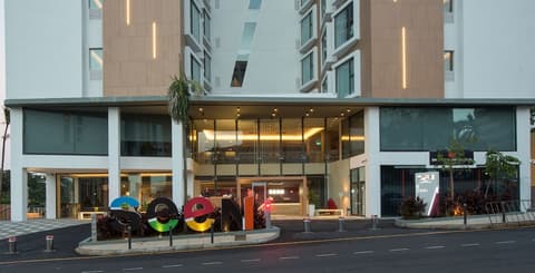 Seen Hotel Abidjan Plateau, Property entrance