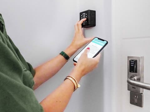 Numa Zurich Turi, Interior entrance