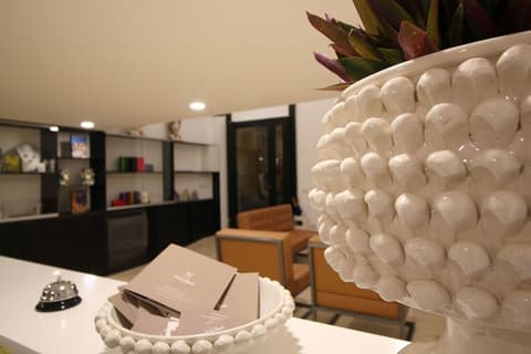 Hotel Porta Reale, Interior entrance