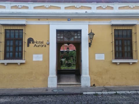 Hotel Aurora, Front of property