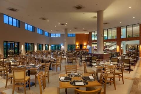 Malai Manso Yacht Convention & Spa, Restaurant