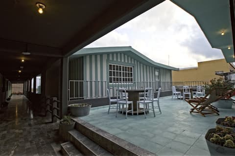 Mas Basico Hotel, Terrace/patio