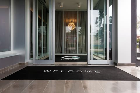 G Hotel Pescara, Interior entrance