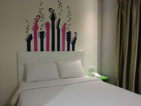 Hotel Strawberry Fields, Room
