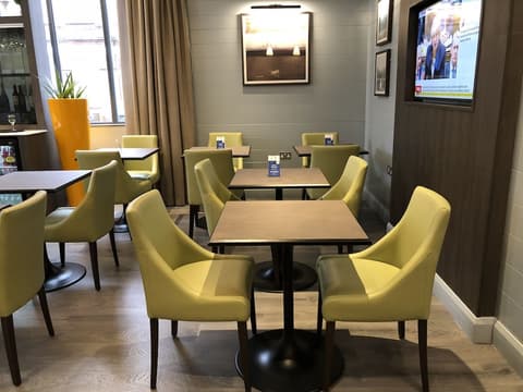 Best Western Plus Vauxhall Hotel, Bar (on property)