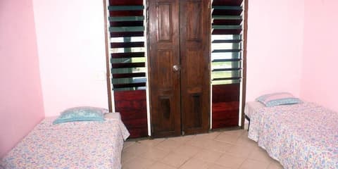 Bluepango Guest House - Hostel, Room