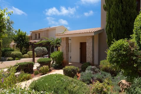 Aphrodite Hills Rentals – Junior Villas, Room